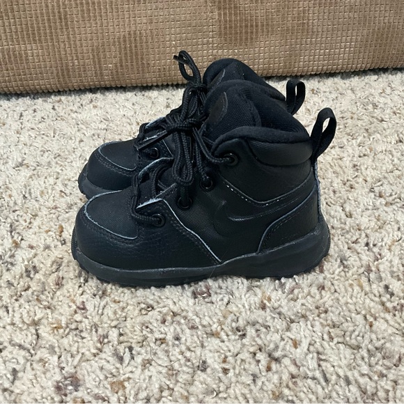 Nike Other - Nike Toddle Black High-Top BootsKids size 6C
